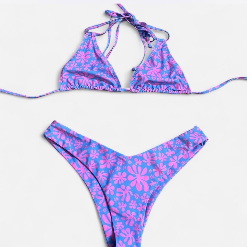 Kulani kinis Floral Bikini Set in Blue and Pink size M